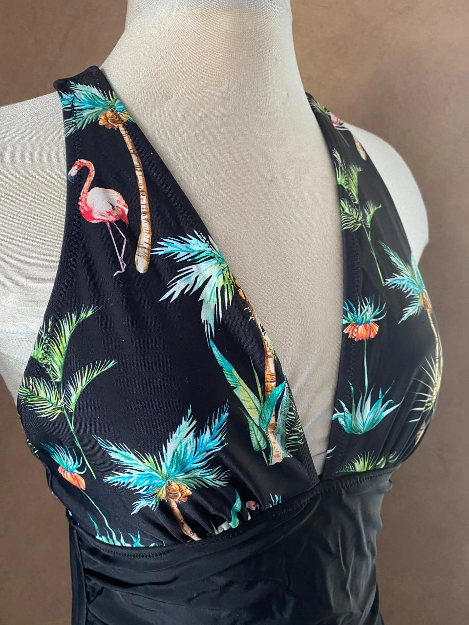 Tropical black one-piece swimsuit size 38 Cross-back – Slimming effect – photo 8